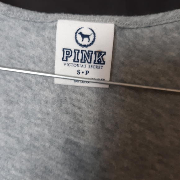 💕 PINK VICTORIA'S SECRET TANK TOP💕 - Picture 2 of 3